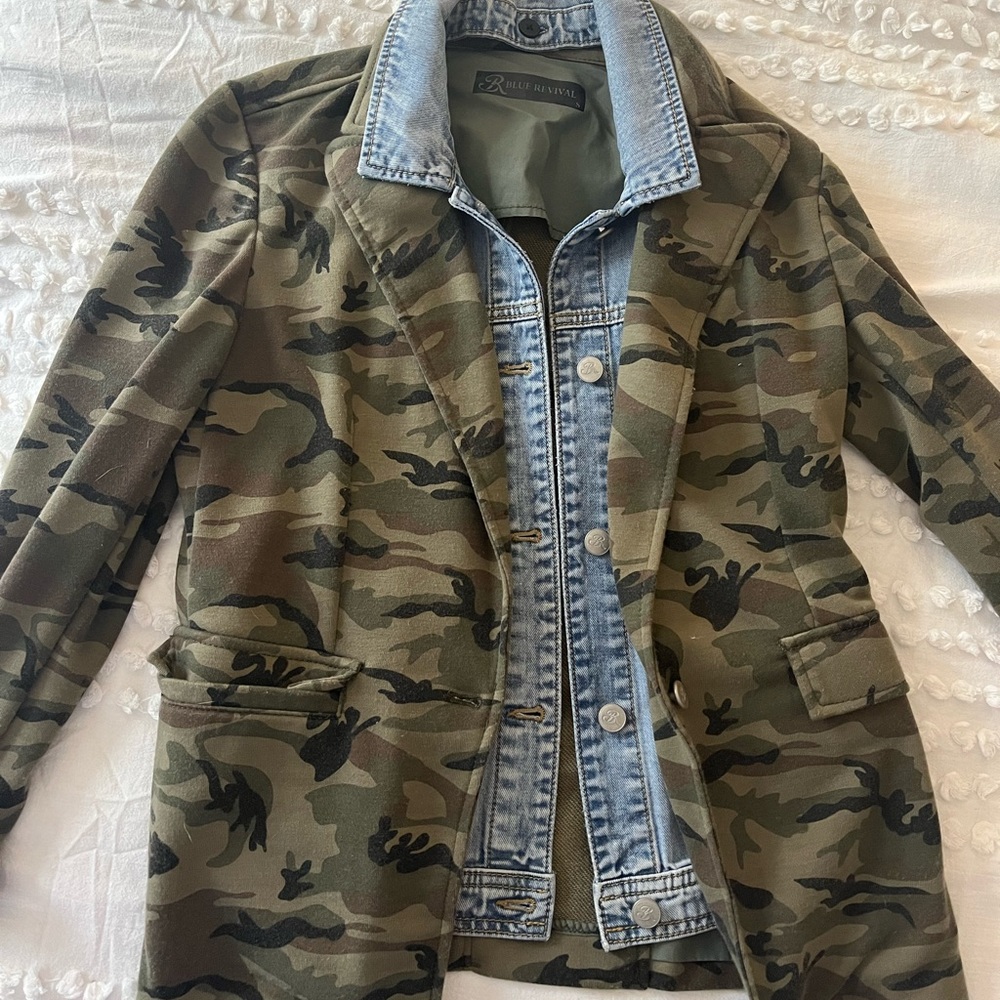 womens small blue revival jacket